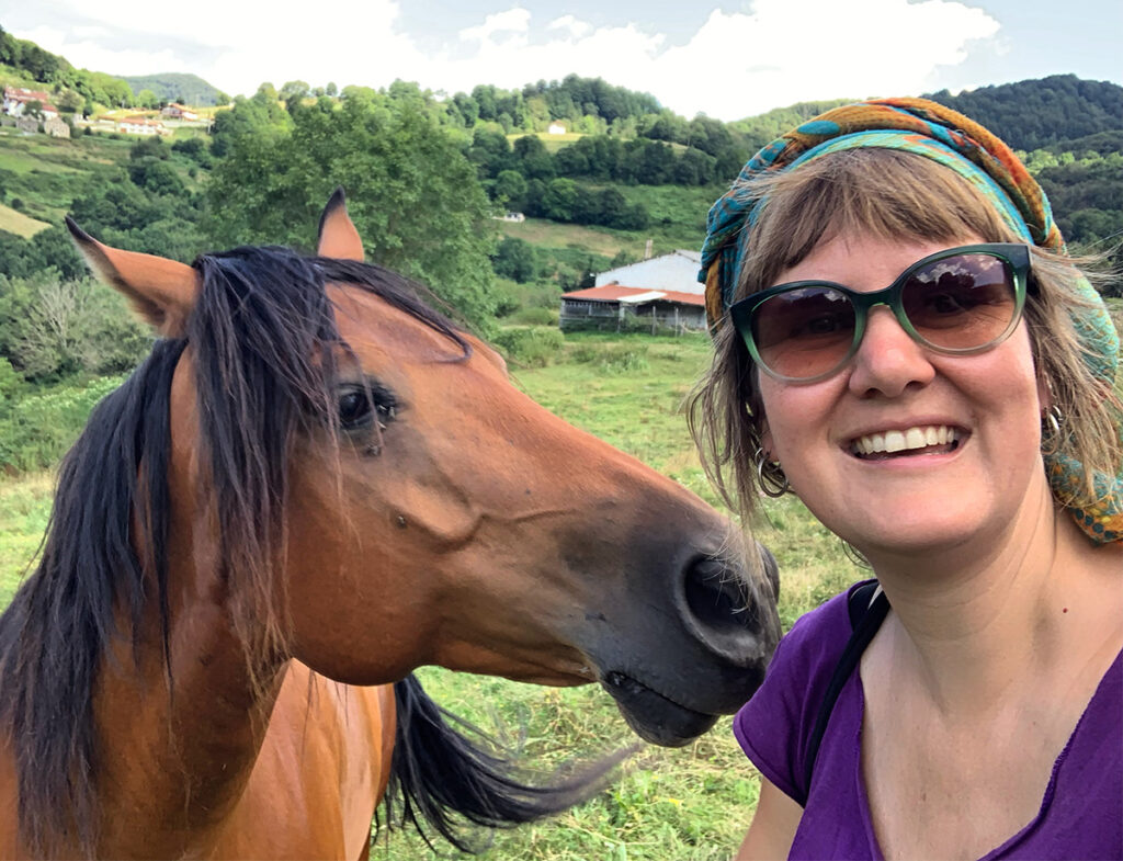 Formación en Comunicacion no violenta con caballos en Vitoria-Gasteiz, País Vasco, Euskadi, Bilbao, Navarra y online con Franziska Rautenberg